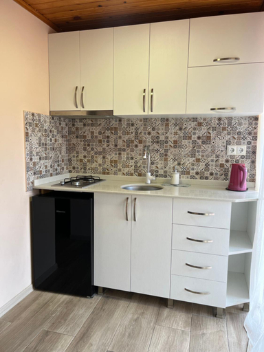 Others 5, Deluxe Guest House, Batumi