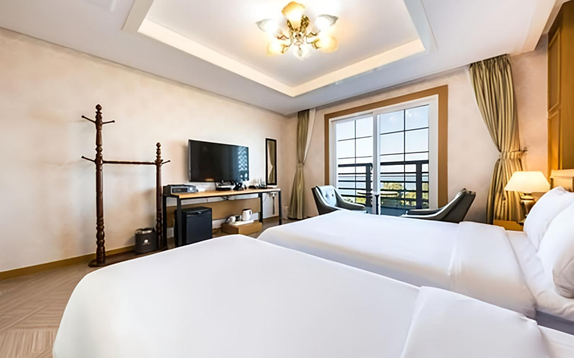 Bedroom 4, Gangneung Gyeongpodae La Mer Hotel, Gangneung