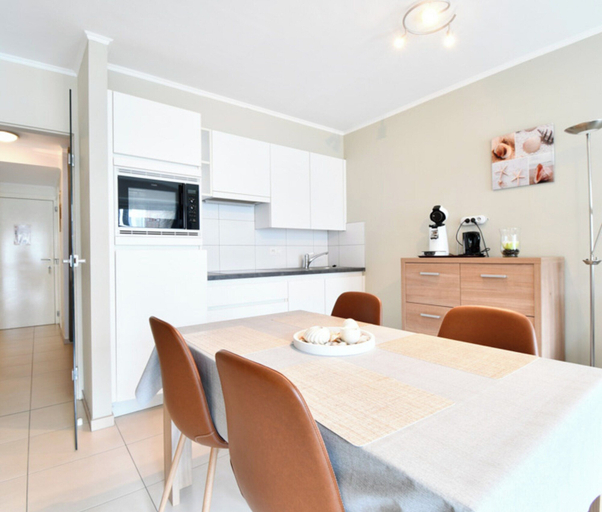 Private kitchen, Studio in Middelkerke Near Sea Wall, West-Vlaanderen
