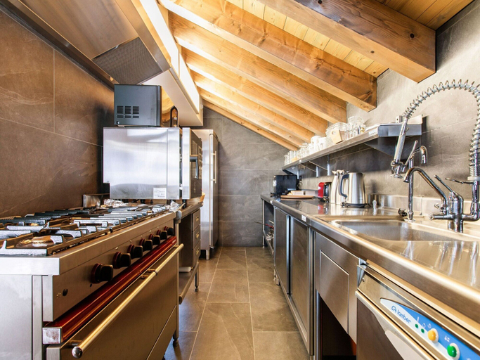 Others 2, Chalet in Champagny by Ski Slopes, Savoie