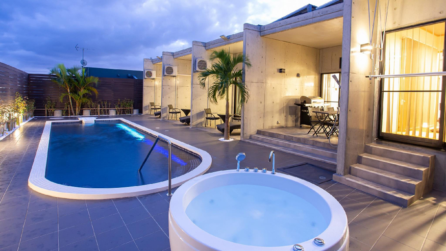 Sport & Beauty 2, Sumuide Terrace H, Nago