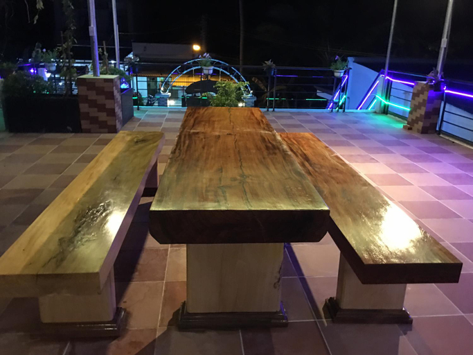 Food & Drinks 5, Con Son Green Island, Côn Đảo