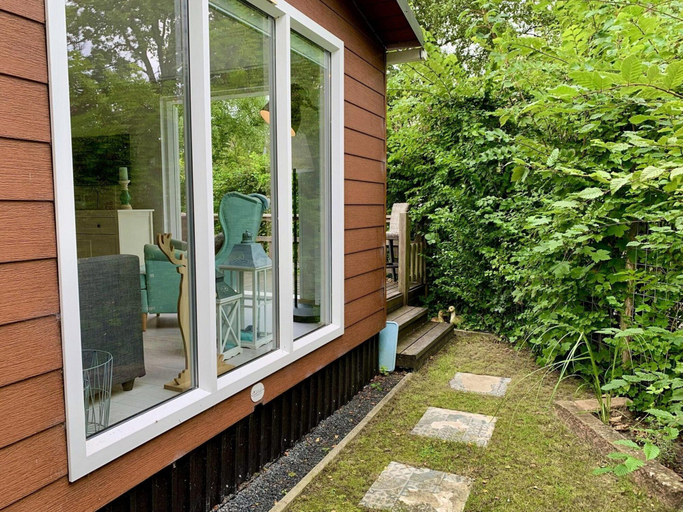 Garden 2, Furnished Chalet in Sint Maartenszee, Zijpe
