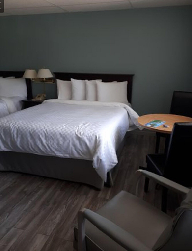 Bedroom 2, Motel Imperial, Le Rocher-Percé