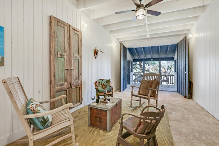 Others 5, River Lodge- Llano Suite, Hays