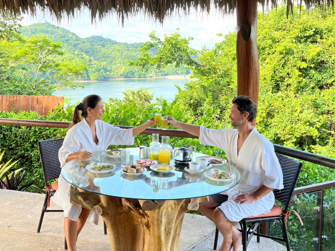 Food & Drinks 5, Isla Chiquita Glamping Hotel, Puntarenas