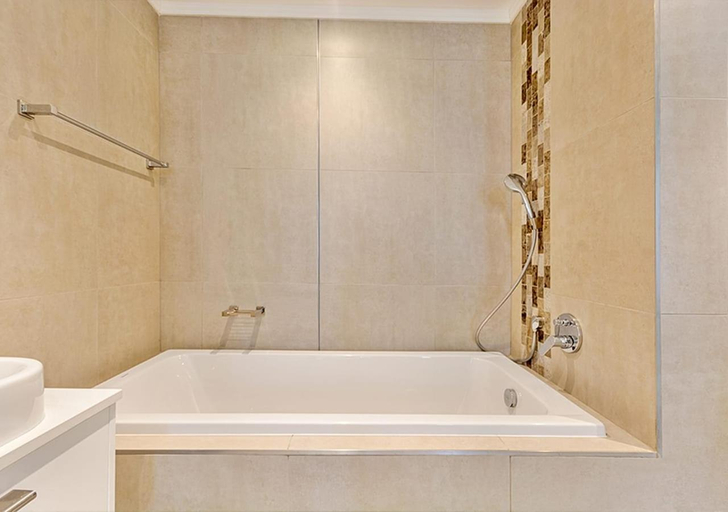 Bathroom 5, Masingita, City of Johannesburg