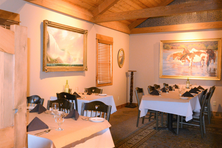 Food & Drinks 4, McAllister Inn & Lodging, Madison