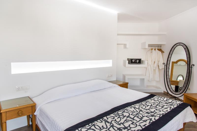 Bedroom 4, Aeolos Bay Hotel, South Aegean