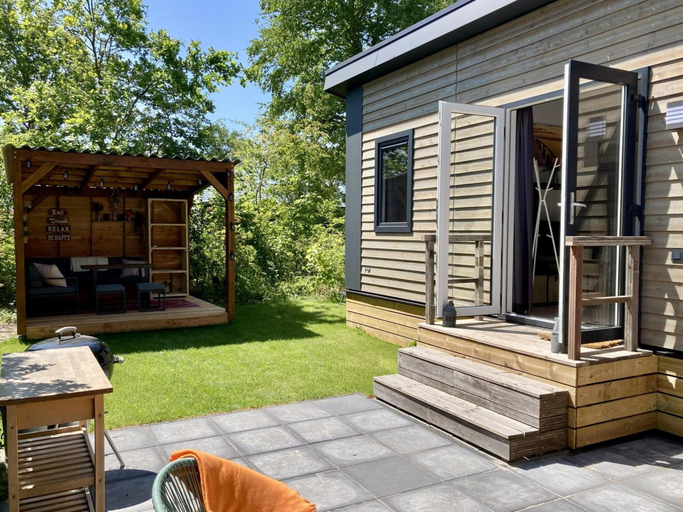 Balcony 2, Modern Chalet With Garden, Terrace, Zijpe