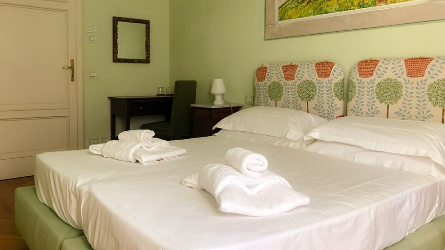 Room 2, Villa Agnese Bed and Breakfast, Lucca