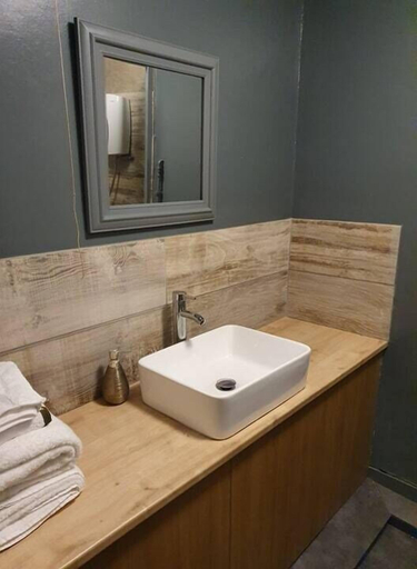 Bathroom 2, The Crown Inn - By Blunt Bars, Bath and North East Somerset