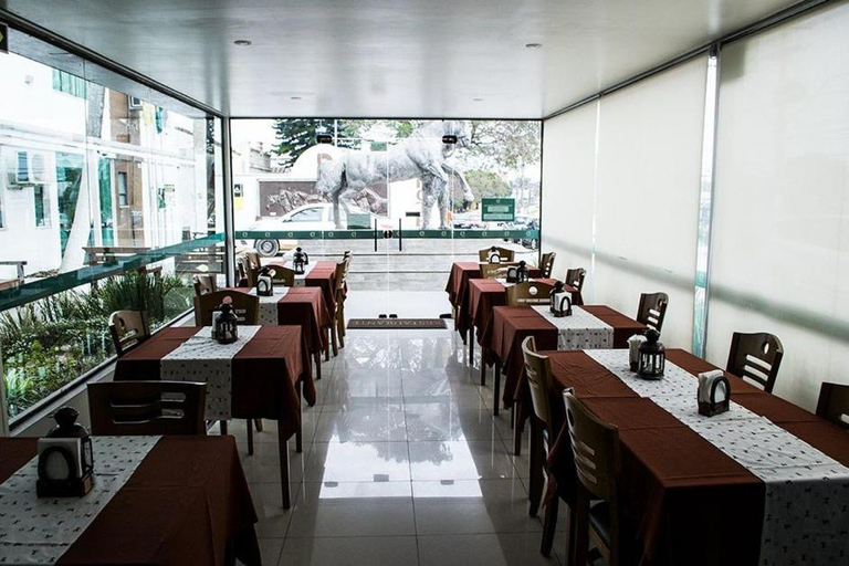 Food & Drinks 4, Dalle Hotel, Baje