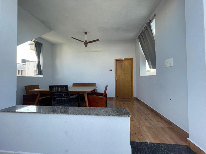 Others 5, Lax Residency, White Town, Puducherry