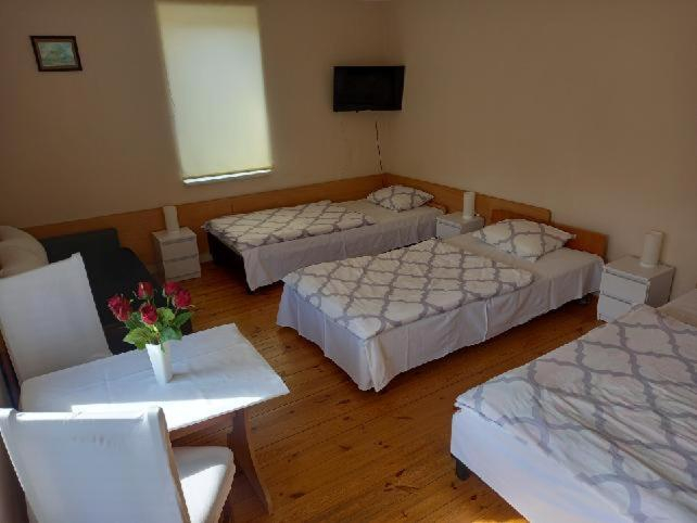 Others 2, Rooms noclegi, Szamotuły