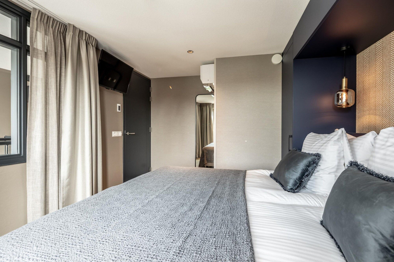 Room 3, Stylish Delft Apartment, Delft