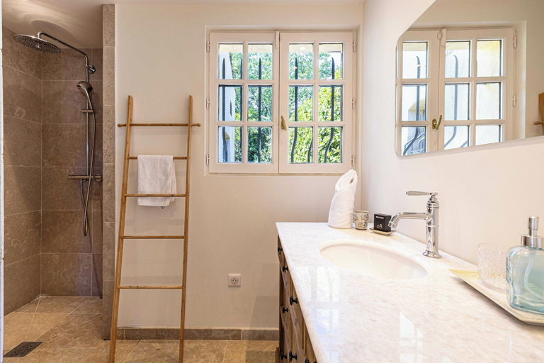 Bathroom 2, Exceptional Villa - AC- 6br-12p - Mougins, Alpes-Maritimes