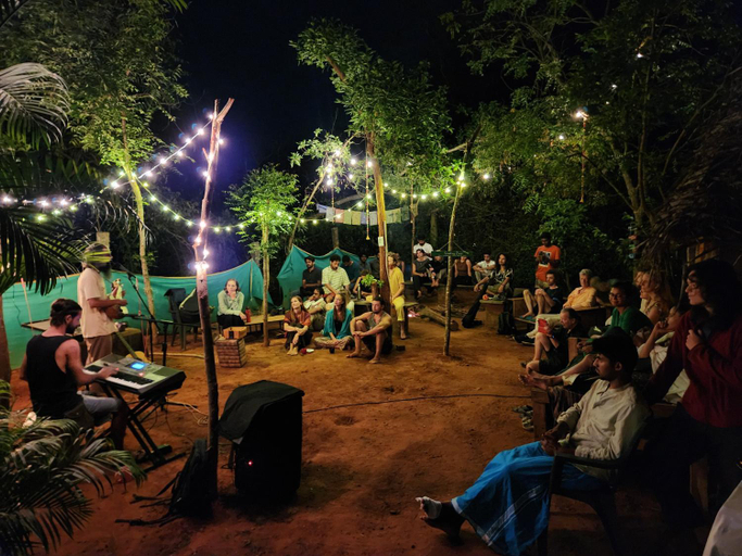 Food & Drinks, Nebula Nest Cafe & Hostel, Viluppuram