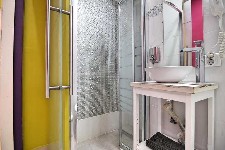 Bathroom 4, Apartamentos Marques De La Merced, Málaga