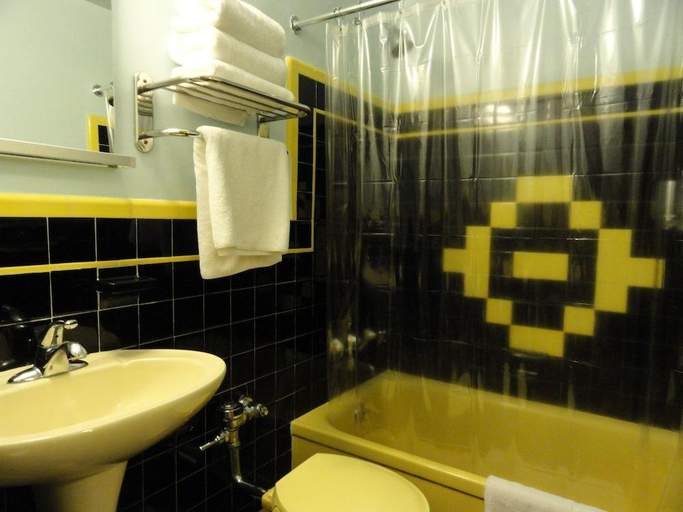 Bathroom 3, Viscay Hotel, Miami-Dade