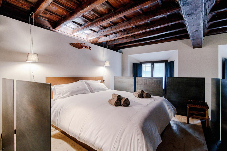 Bedroom 2, Palazzo del Pero, Como
