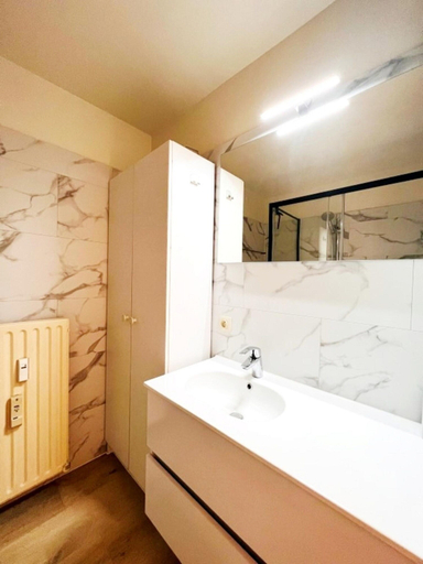 Bathroom 3, Studio in Wenduine Near the Beach, West-Vlaanderen