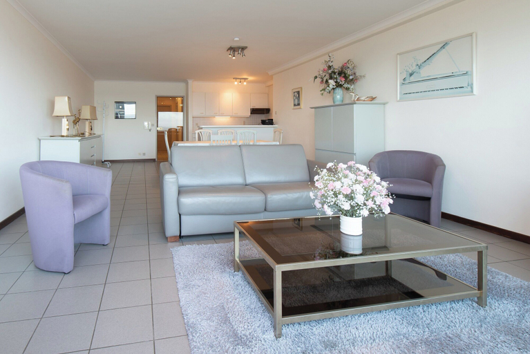 Living room 2, Apartment in Middelkerke Near Beach & Casino, West-Vlaanderen