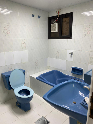 Bathroom 2, Hostel 08 k h For men only, Abu Dhabi City