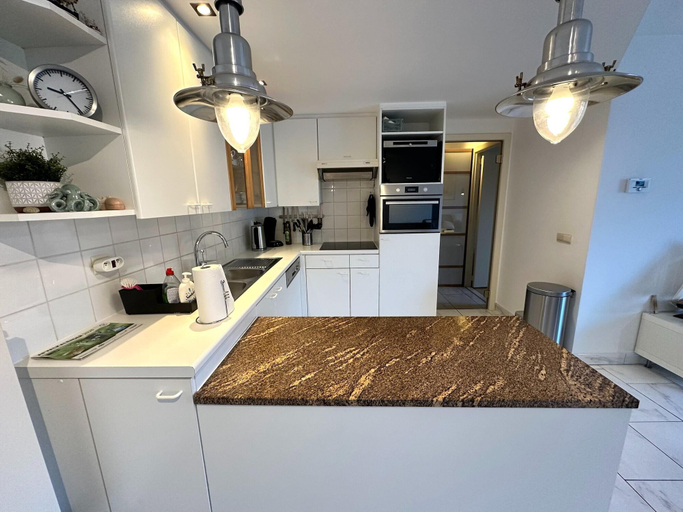 Private kitchen, Apartment in Nieuwpoort Near Town, West-Vlaanderen