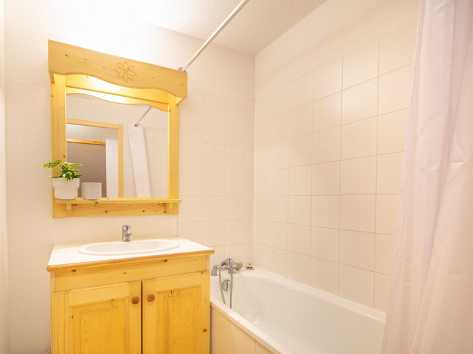 Bathroom 5, Apartment in Saint-sorlin With Mountain Views, Savoie