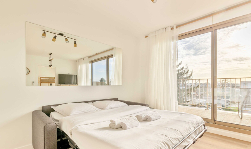 Room 3, Modern Apt With Balcony-6p-close to Disney/paris, Val-de-Marne