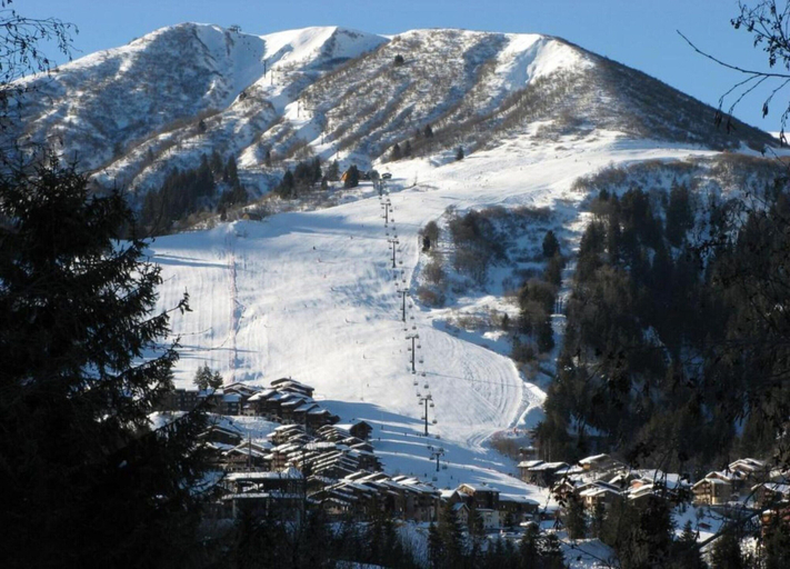 View from property 3, Studio in Doucy With Mountain Views, Savoie