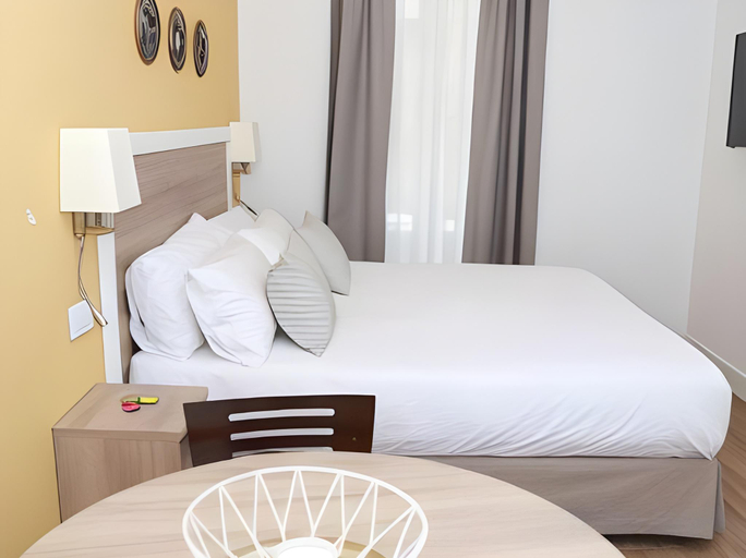 Bedroom 2, New Point Opera, Madrid
