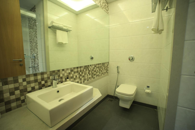 Bathroom 4, The Byke Delotel - Borivali, Mumbai Suburban