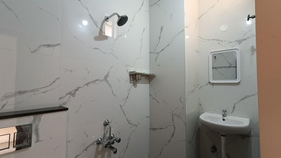 Bathroom 3, SGN Hotels Pondicherry, Puducherry