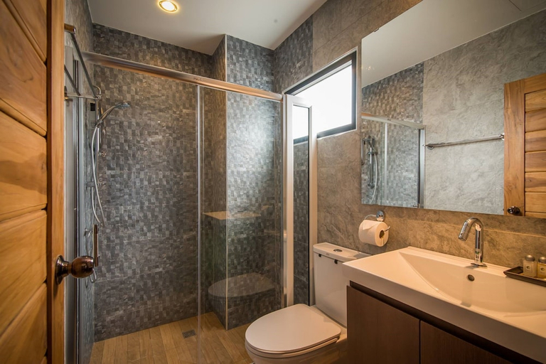 Bathroom 3, Le Terrarium Hotel, Muang Chiang Rai
