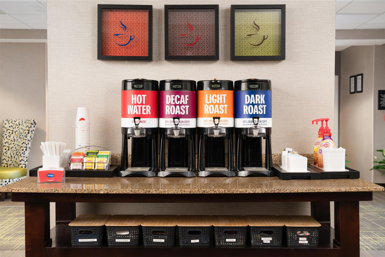 Food & Drinks 5, Hampton Inn Fairmont, Marion