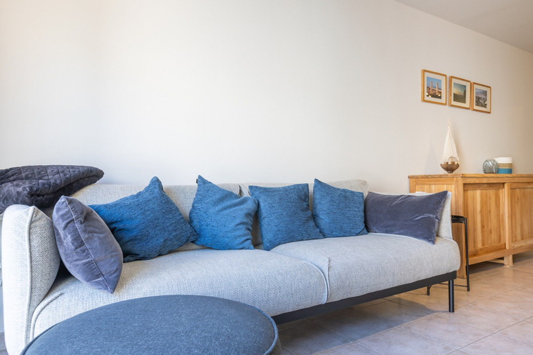 Living room 2, Apartment With Casino Views, West-Vlaanderen