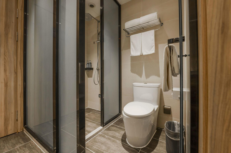 Bathroom 4, Hanting Premium Hotel Qingdao Taidong Metro Station, Qingdao