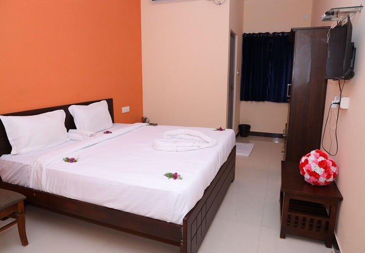 Others 5, Hotel Suryaa Grand, Viluppuram