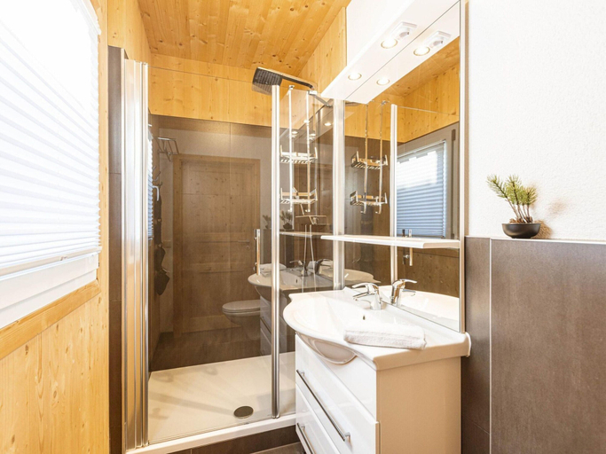 Bathroom 5, Spacious Chalet With hot tub, Murau