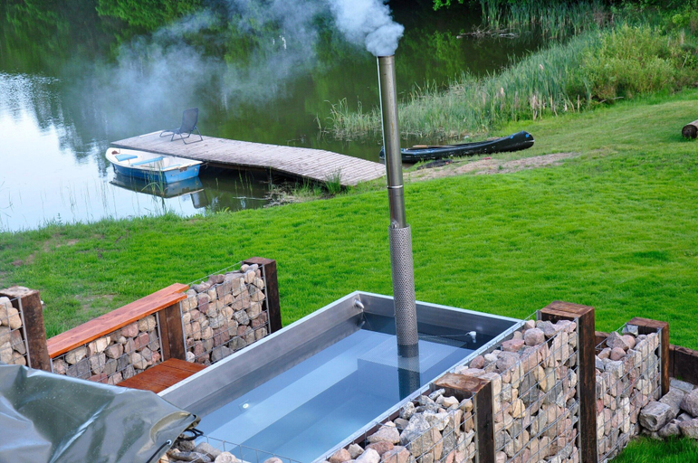 Spa treatment 2, Holiday Home in Dabie, Directly at the Lake, Bytów