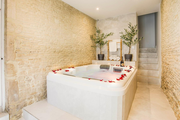 Others 5, Maison Unique avec Jacuzzi et Sauna en Normandie, Calvados