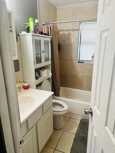 Bathroom, Downtown Private Deluxe Room, Orange