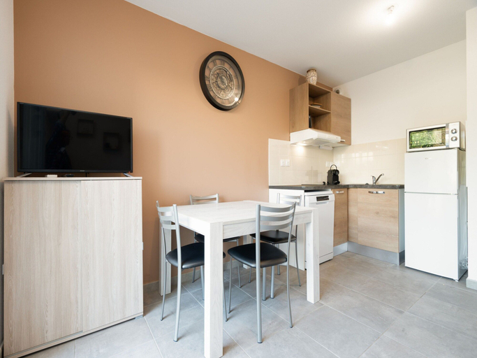 Private kitchen 2, Coastal Comfort in Valras-plage, Hérault