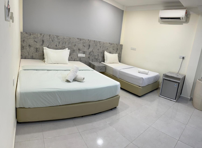 Bedroom 2, D'Lima Beach Inn, Langkawi