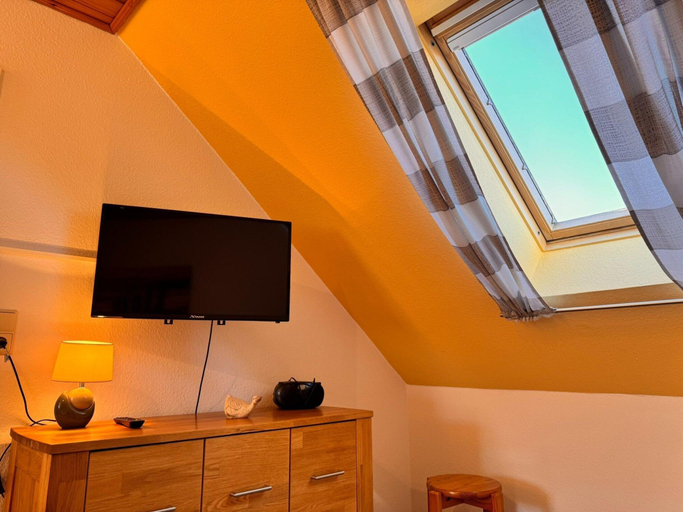 Room 3, Doppelhaushalfte in Burhave, Wesermarsch