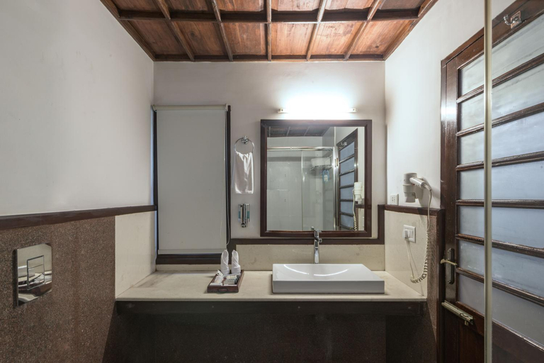 Bathroom 5, Club Mahindra Cherai, Ernakulam