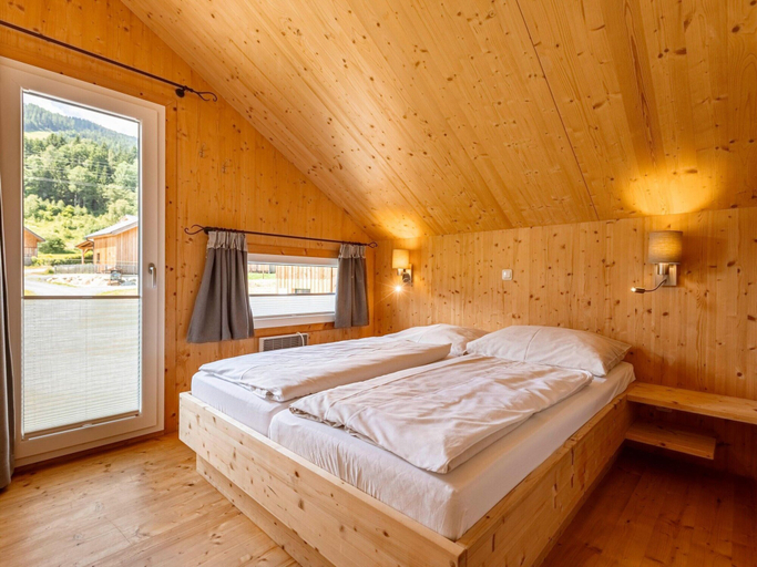 Bedroom 2, Lavish Chalet With Whirlpool, Murau