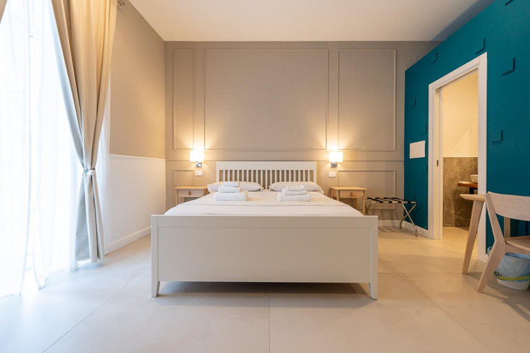 Bedroom 3, TERRAZZA CARBONARA B&B, Napoli